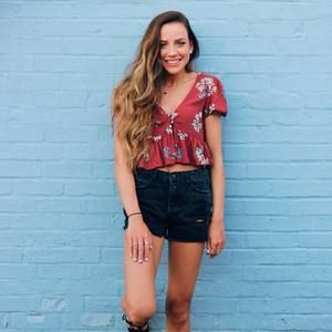 Meet your Posher, Jade